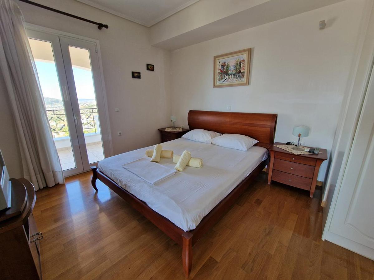 Villa Liana : Luxury Villa With Fantastic Sea View, Near Airport Pórto Ráfti Kültér fotó